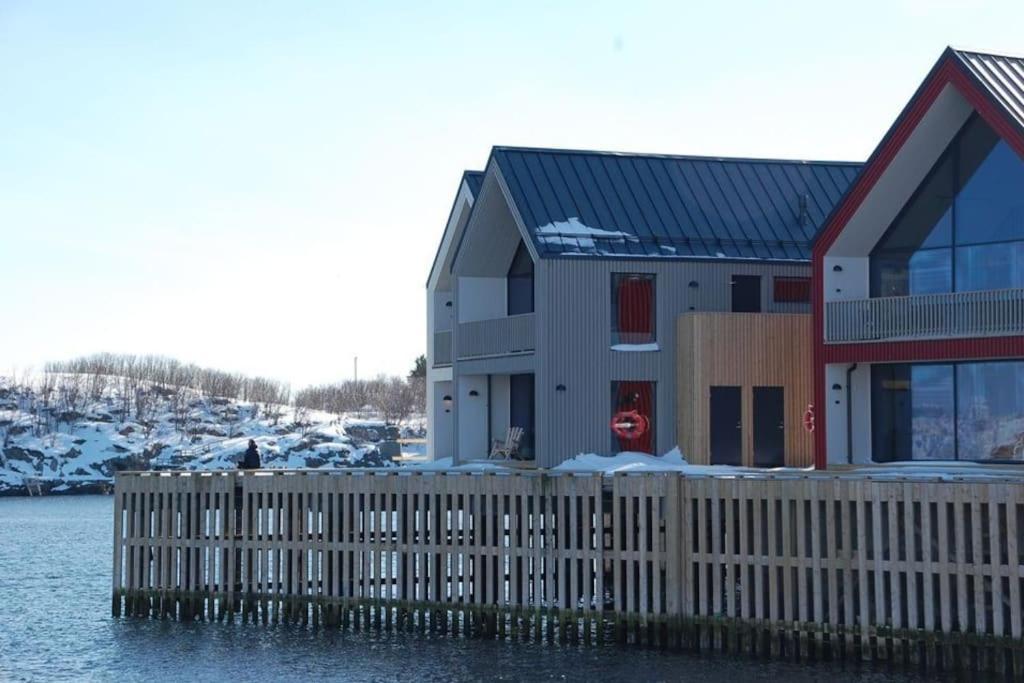 Seafront Apartment Henningsvaer Exterior photo