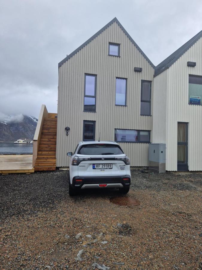 Seafront Apartment Henningsvaer Exterior photo