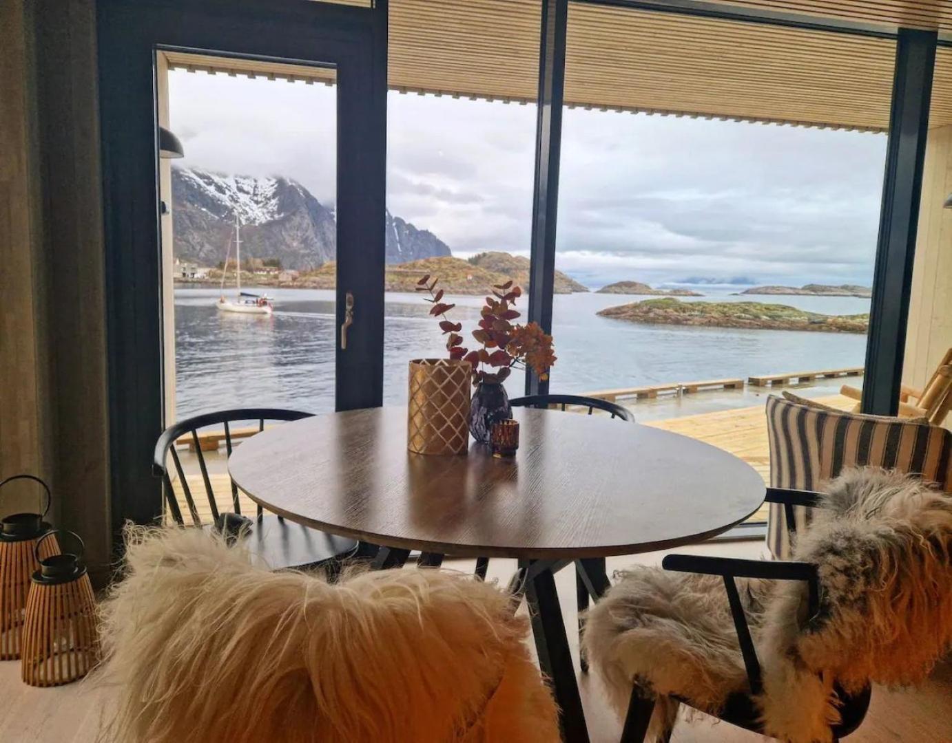 Seafront Apartment Henningsvaer Exterior photo